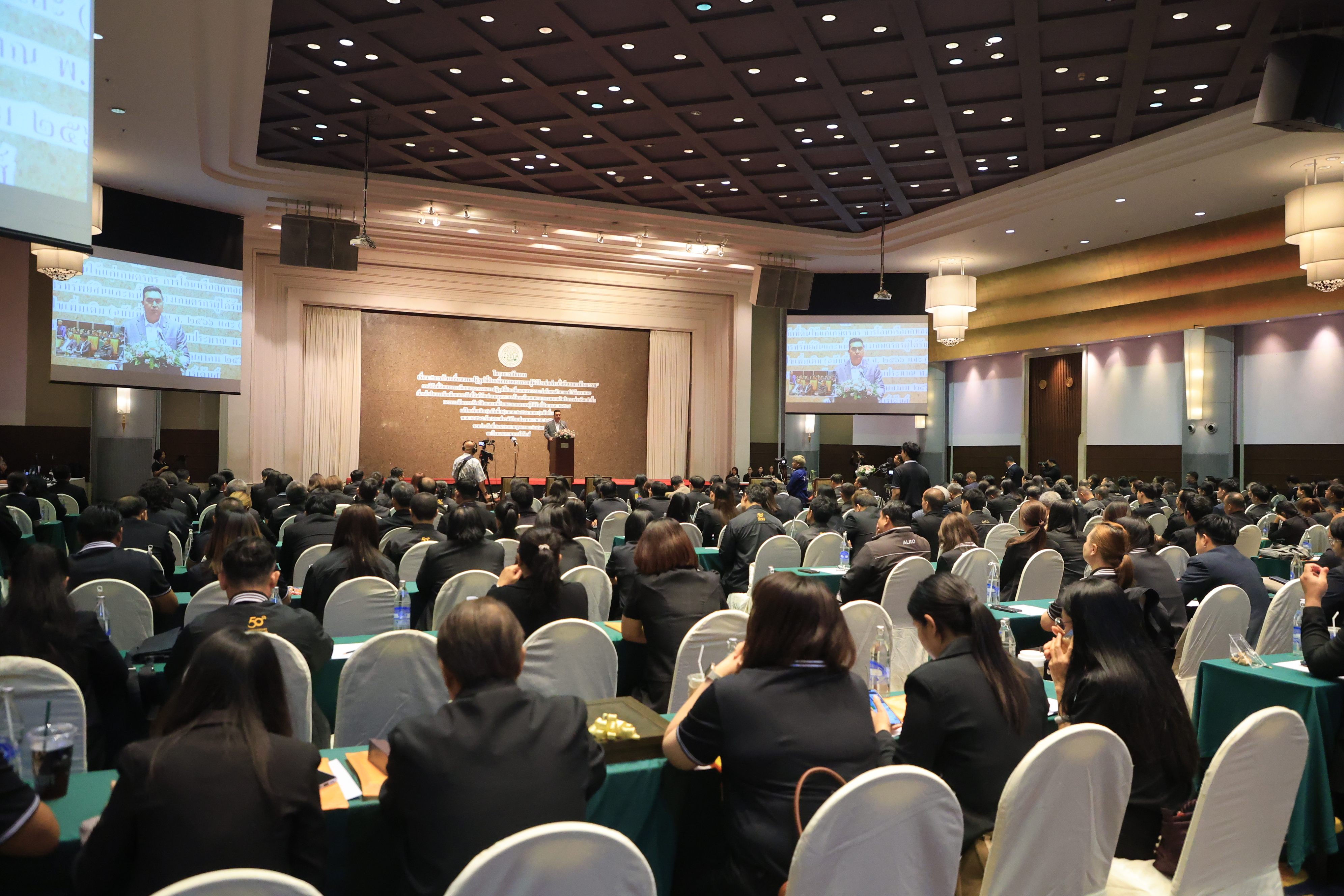 title - รมช.วัชระพล สั่งเร่งดำเนินการ บริหารจัดการที่ดินและดิน มอบสิทธิในที่ดินทำกินให้แก่เกษตรกร